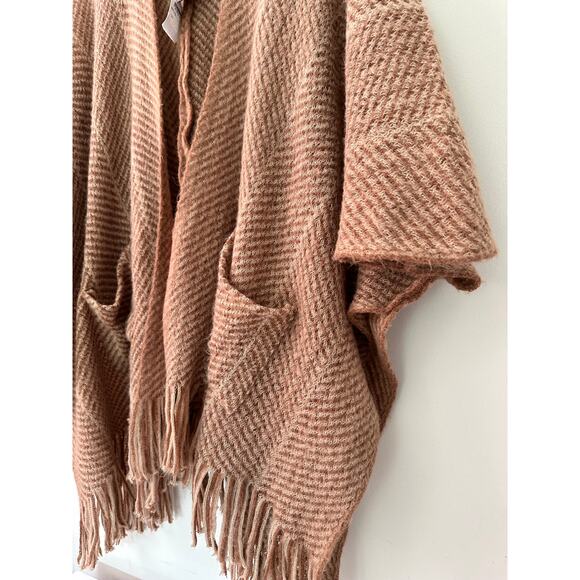 Vince Camuto Women's Cape Sweater Fringe Trim Open Poncho One Size Tan Pockets - Picture 7 of 8